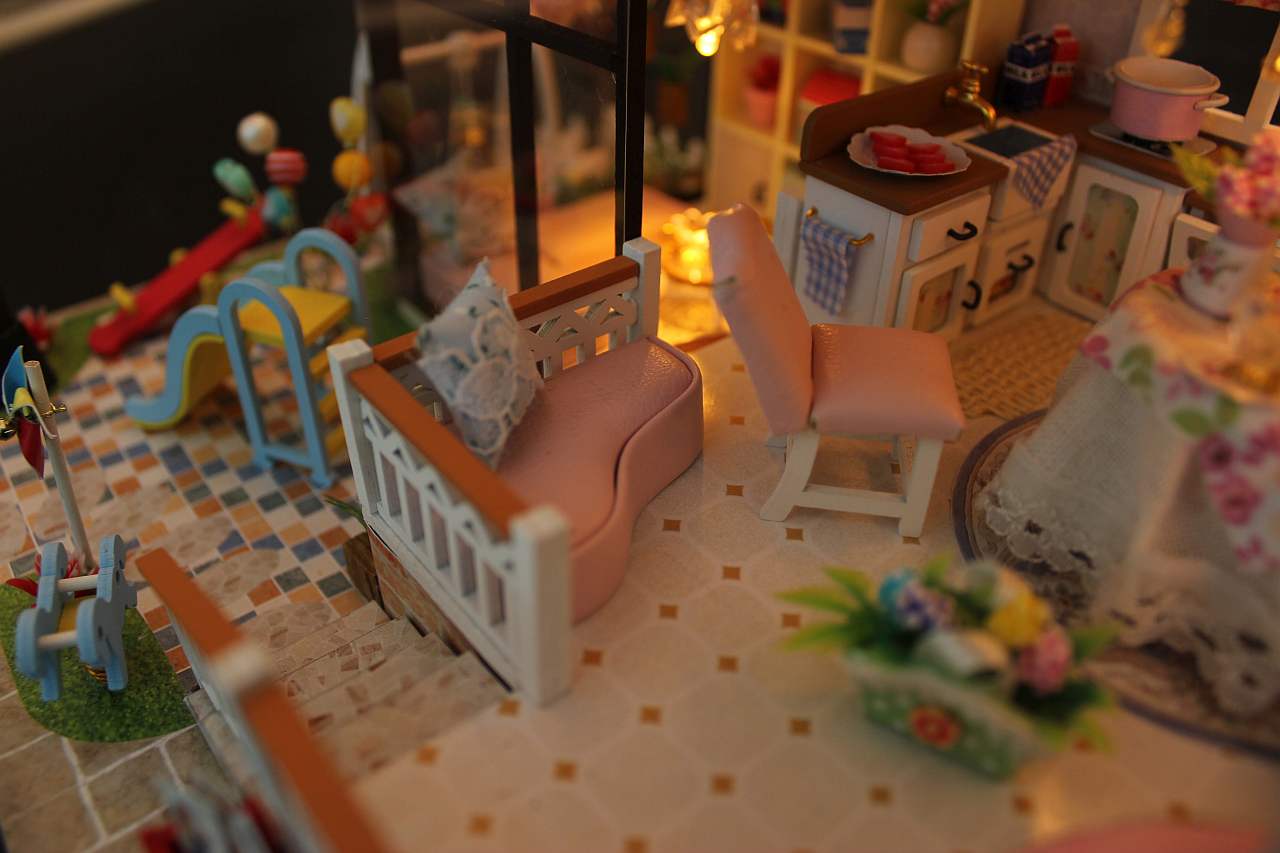 Miniature Dollhouse 13846 'Sweet Words‘ w/ LEDs and Remote Control Switch, Dust Proof Cover Wooden Miniature Doll House, Handmade Gifts Birthday Presents