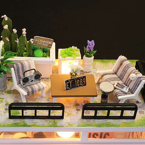 Hongda DIY M903 ’Hougang Studio‘ w/Dust Cover, LEDs Lights and Glues, Wooden Miniature Dollhouse Furniture Kits