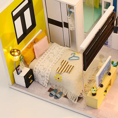 Hongda M043 ’Simple Life‘ Wooden Miniature Dollhouse w/ LEDs, Dust Proof Cover and Glues